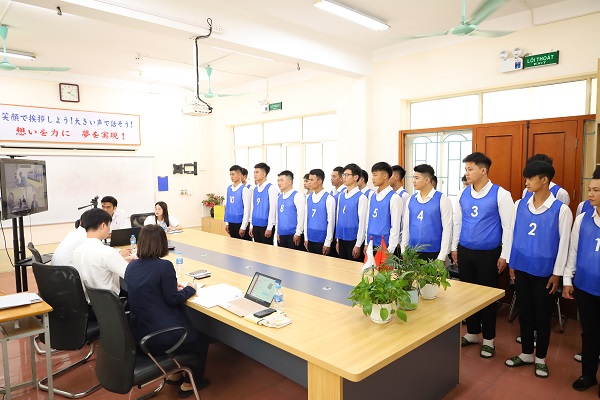 phiên dịch cho công ty xklđ Nhật Bản